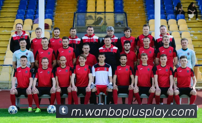 保罗早晨跑步保持自律精神焕发与媒体人见面状态良好